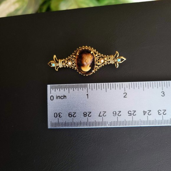 Vintage Florenza Signed Cameo Bar Pin, Victorian Revival Style Brooch - Picture 6 of 9